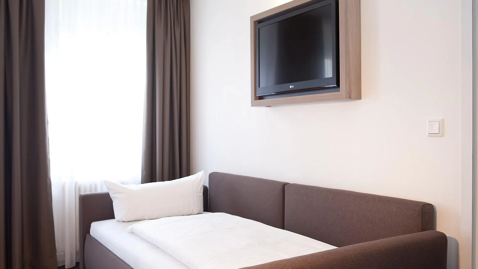 Manhattan Hotel Frankfurt nad Mohanem