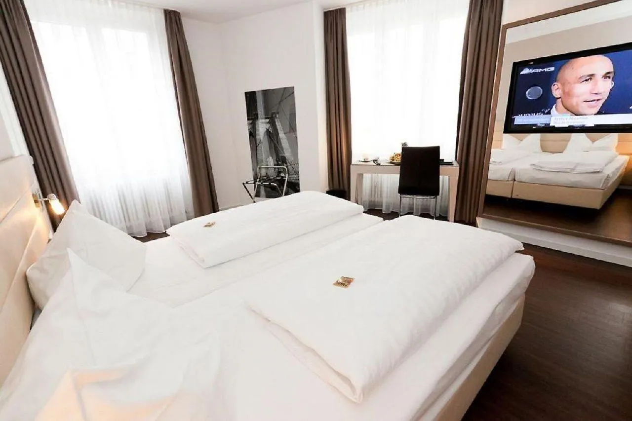 Manhattan Hotel Frankfurt nad Mohanem Německo